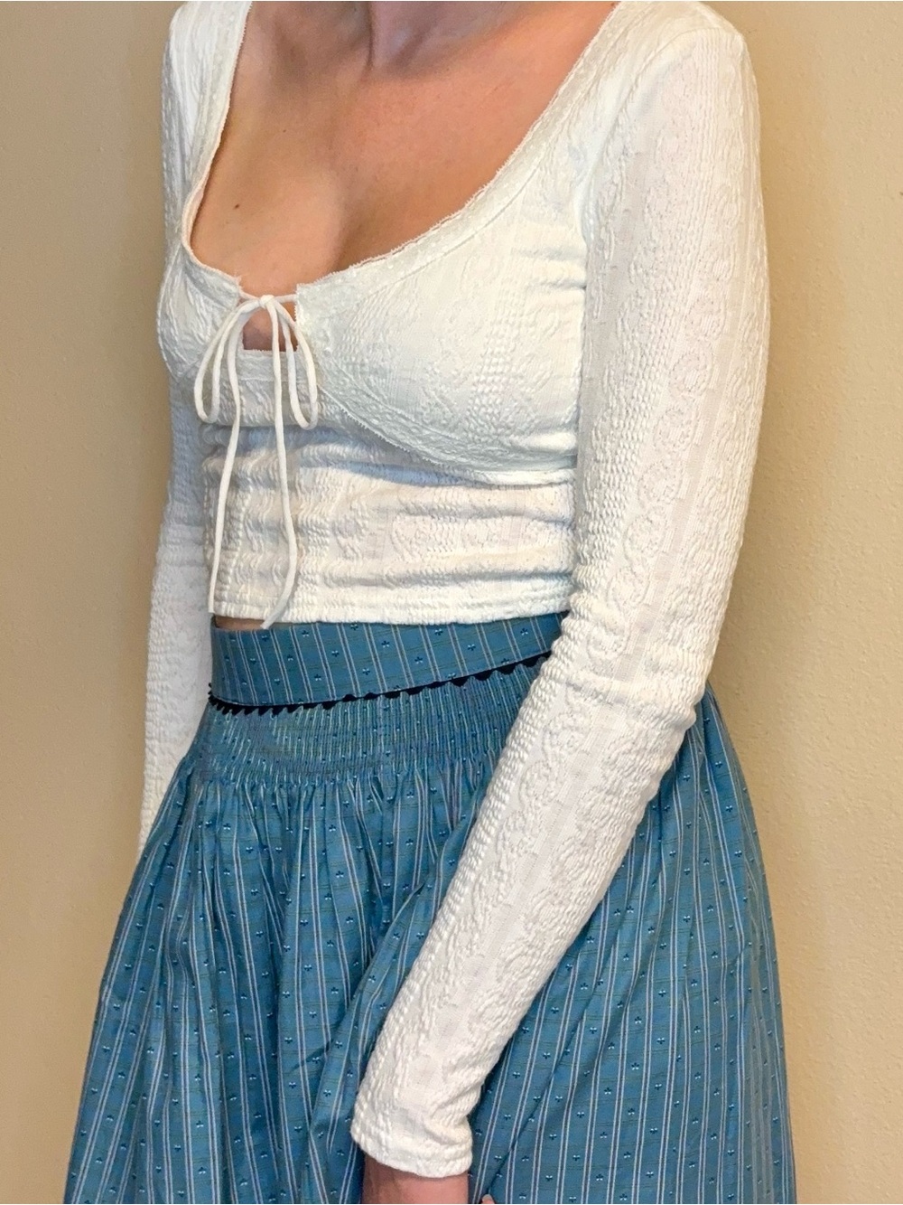 Edikted White Textured Tie Front Crop Top Long Sleeve Size S